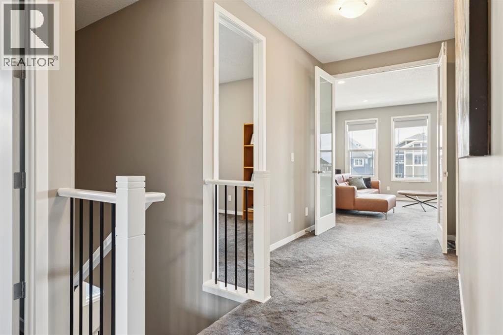 
          291 West Grove Point Southwest
            <br/>
            <span>Calgary</span>
            , 
            <span>AB</span>
             <span>T3H3A9</span>
         - Photo 19