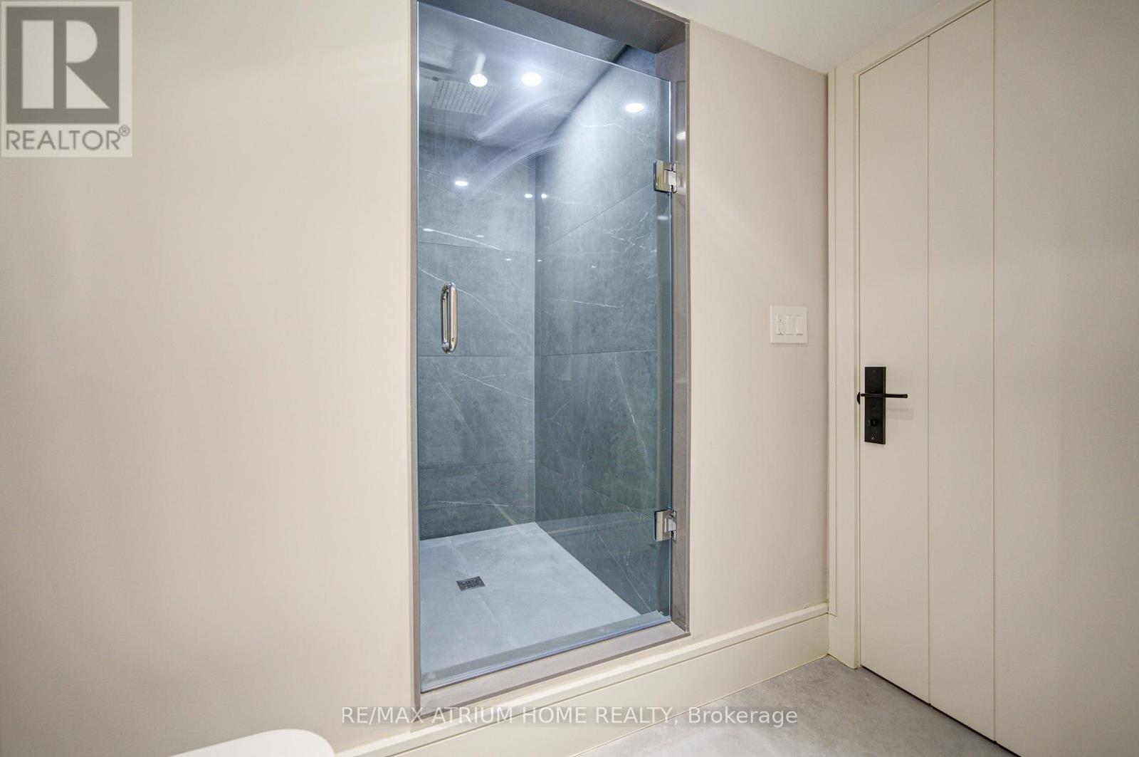 6 HILLHOLM ROAD - 29