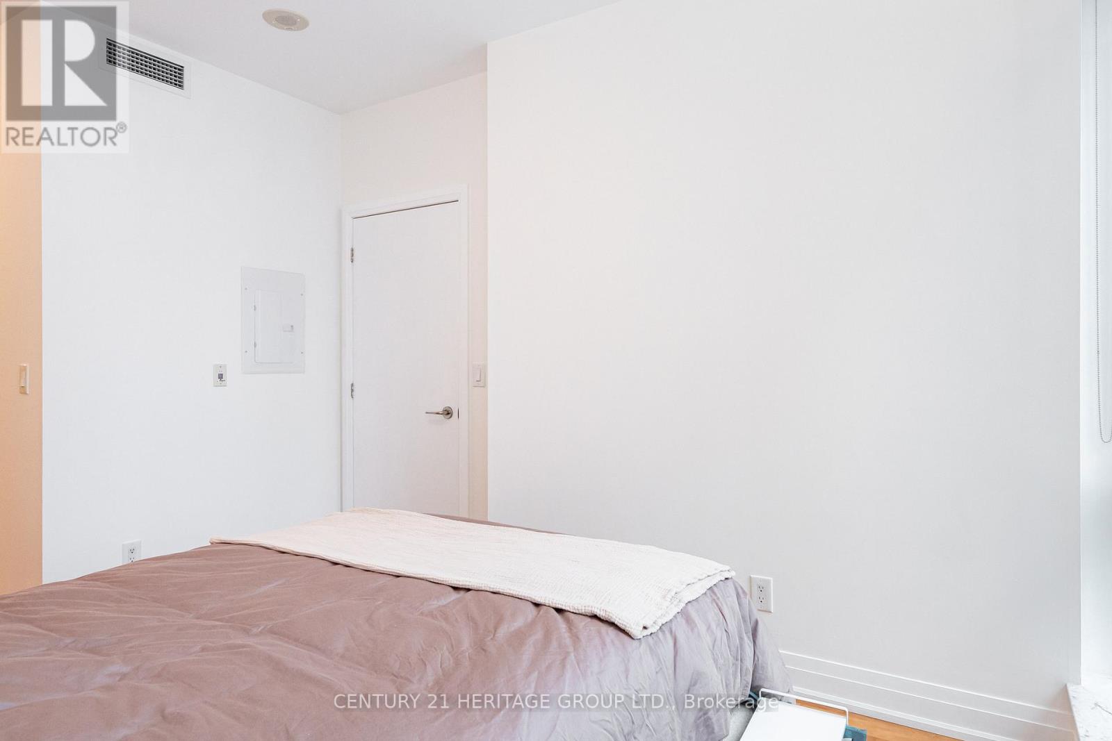 #2303 80 JOHN STREET - 21