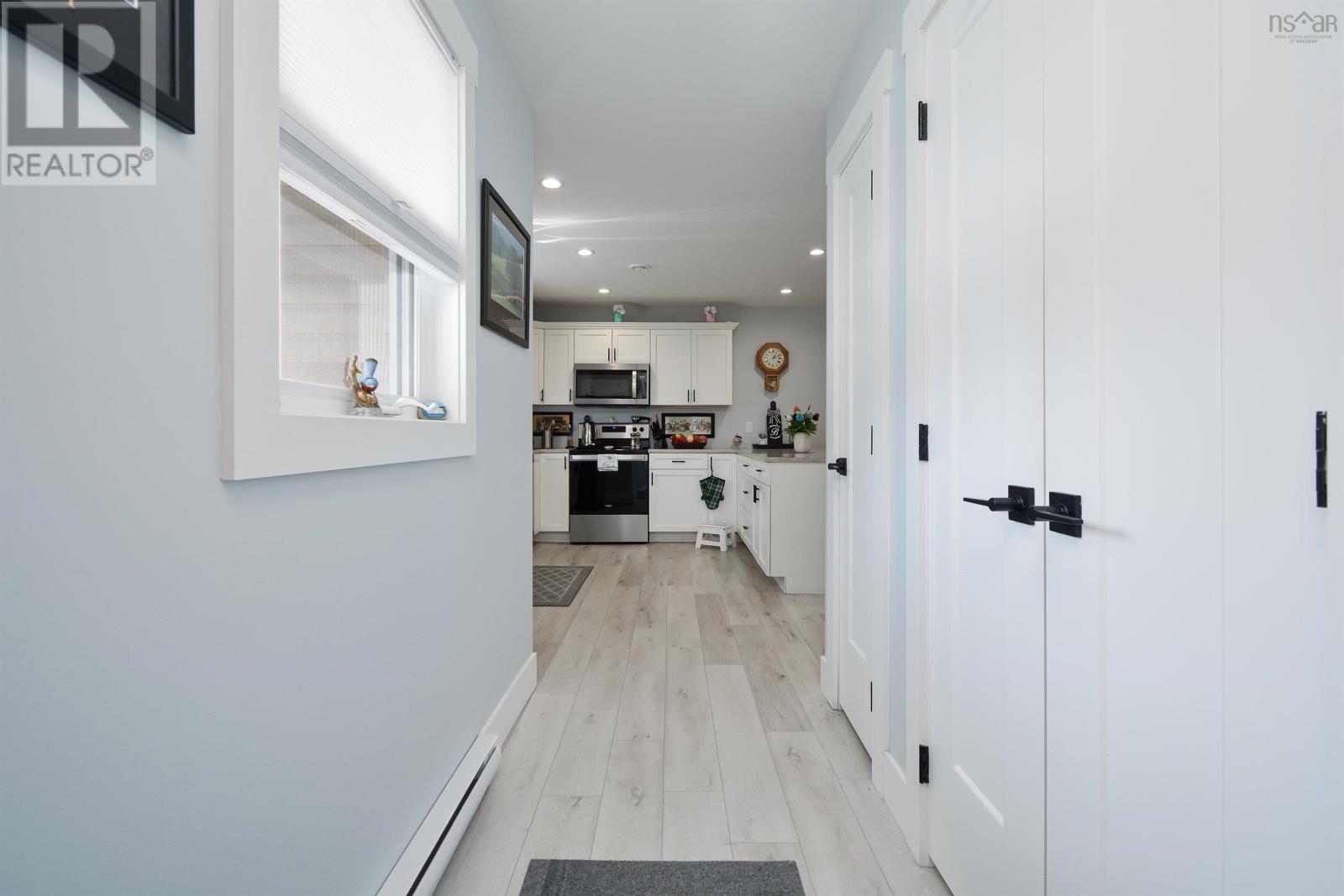 Property 33 of 43 of 1-6 Daisy Lane    Baddeck