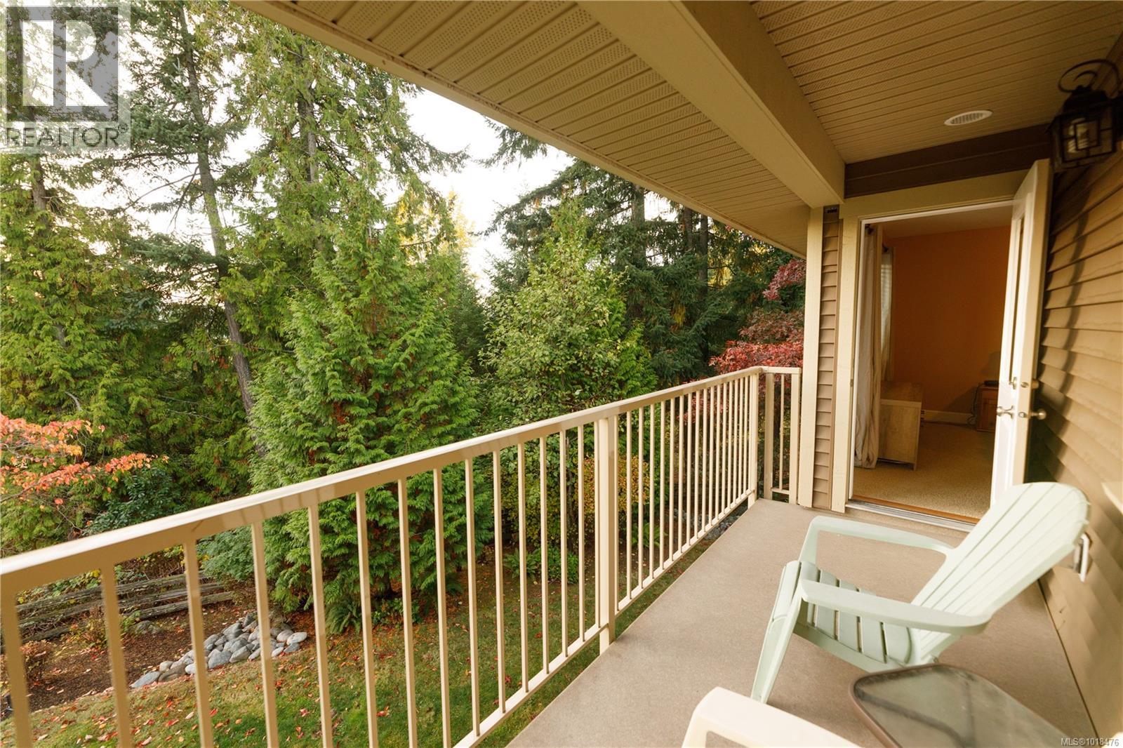 202 4460 Hedgestone Pl, Nanaimo
