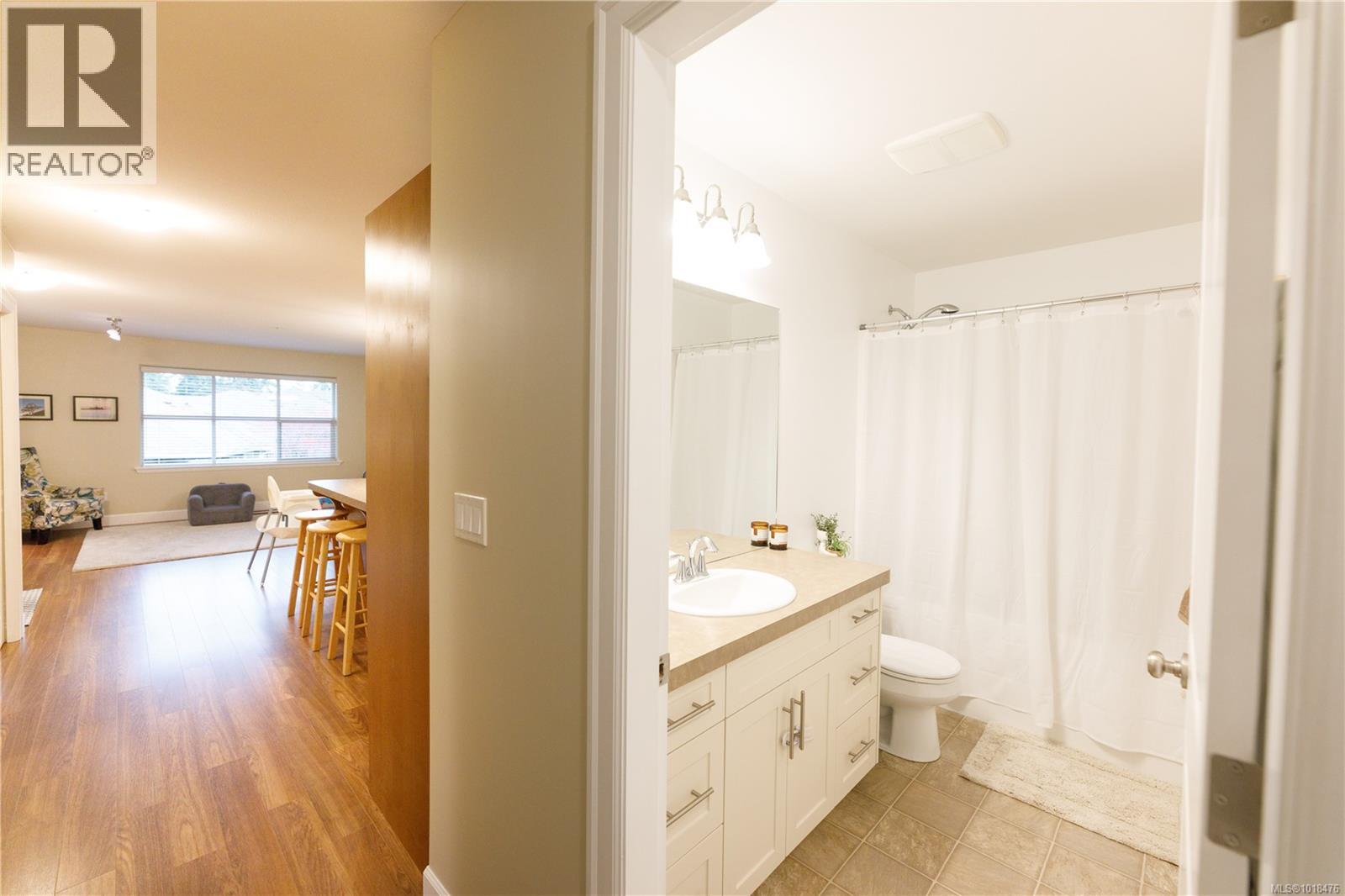 202 4460 Hedgestone Pl, Nanaimo