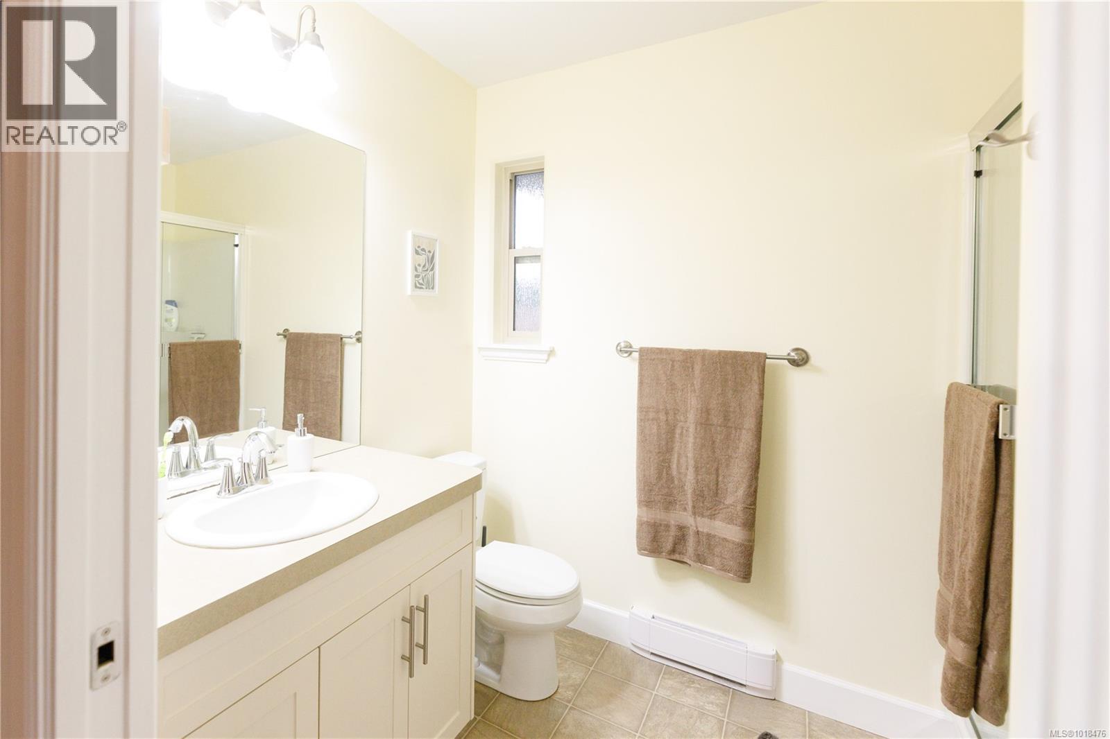 202 4460 Hedgestone Pl, Nanaimo