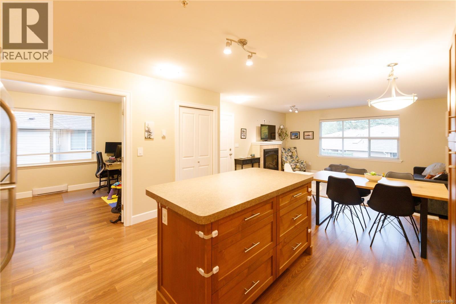 202 4460 Hedgestone Pl - Photo 5 of 30, Nanaimo, British Columbia