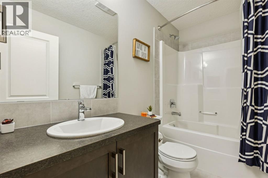 5 Riviera Place, Cochrane