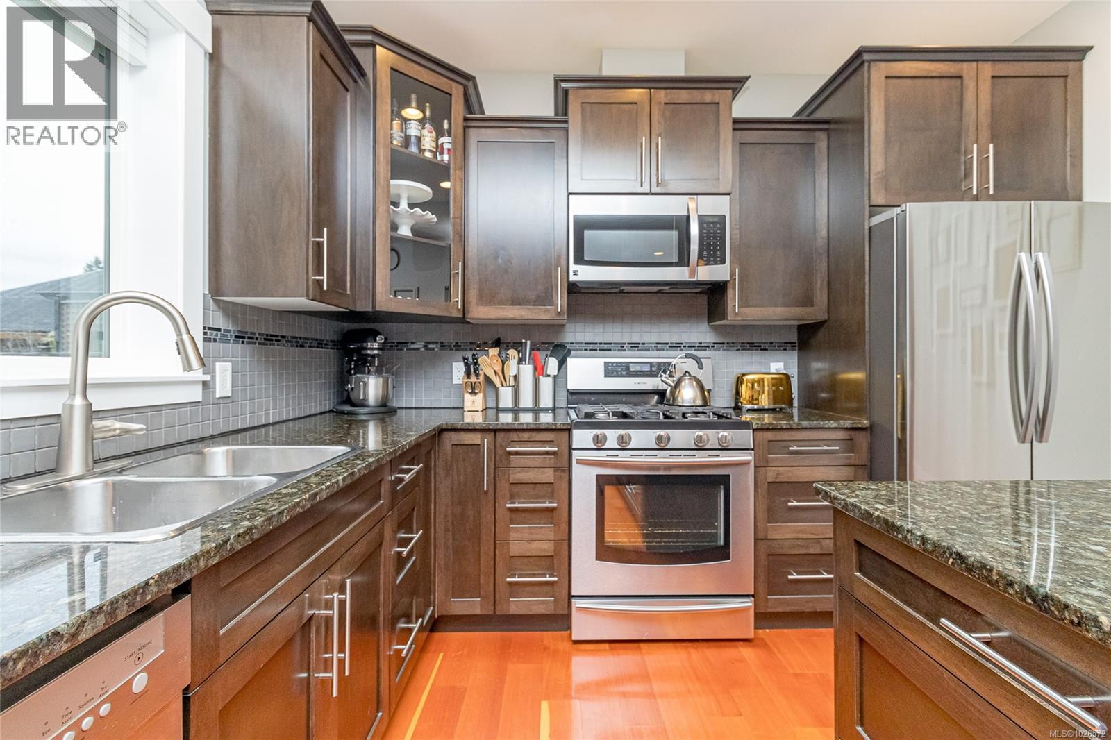 5966 Tower Pl, Duncan