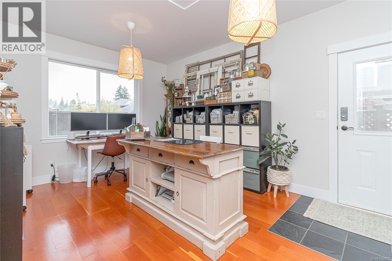 5966 Tower Pl, Duncan