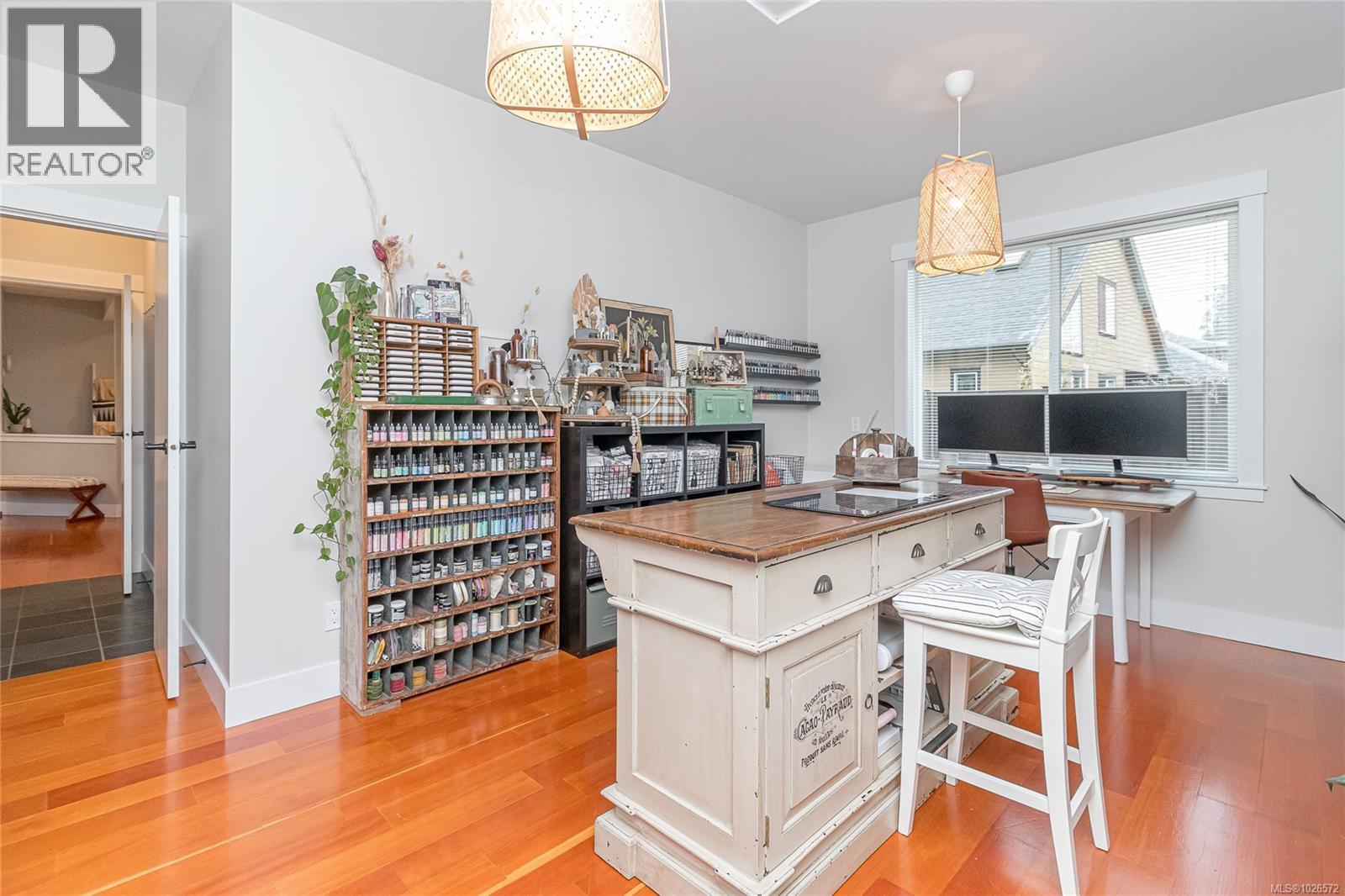 5966 Tower Pl, Duncan