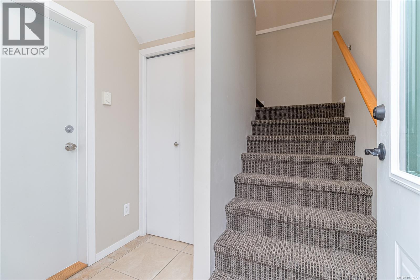 5966 Tower Pl, Duncan