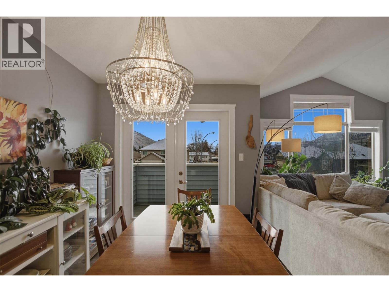 762 MCCURRACH ROAD - 8