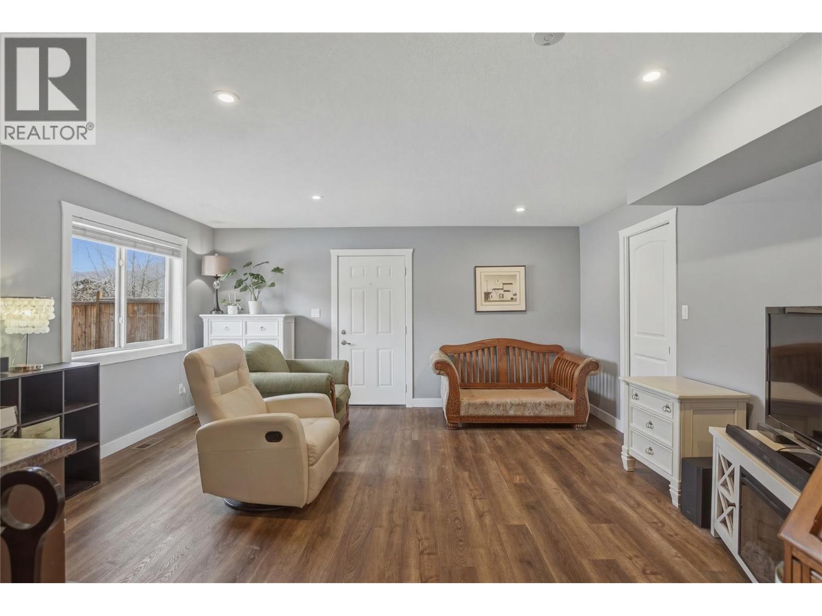 762 MCCURRACH ROAD - 20