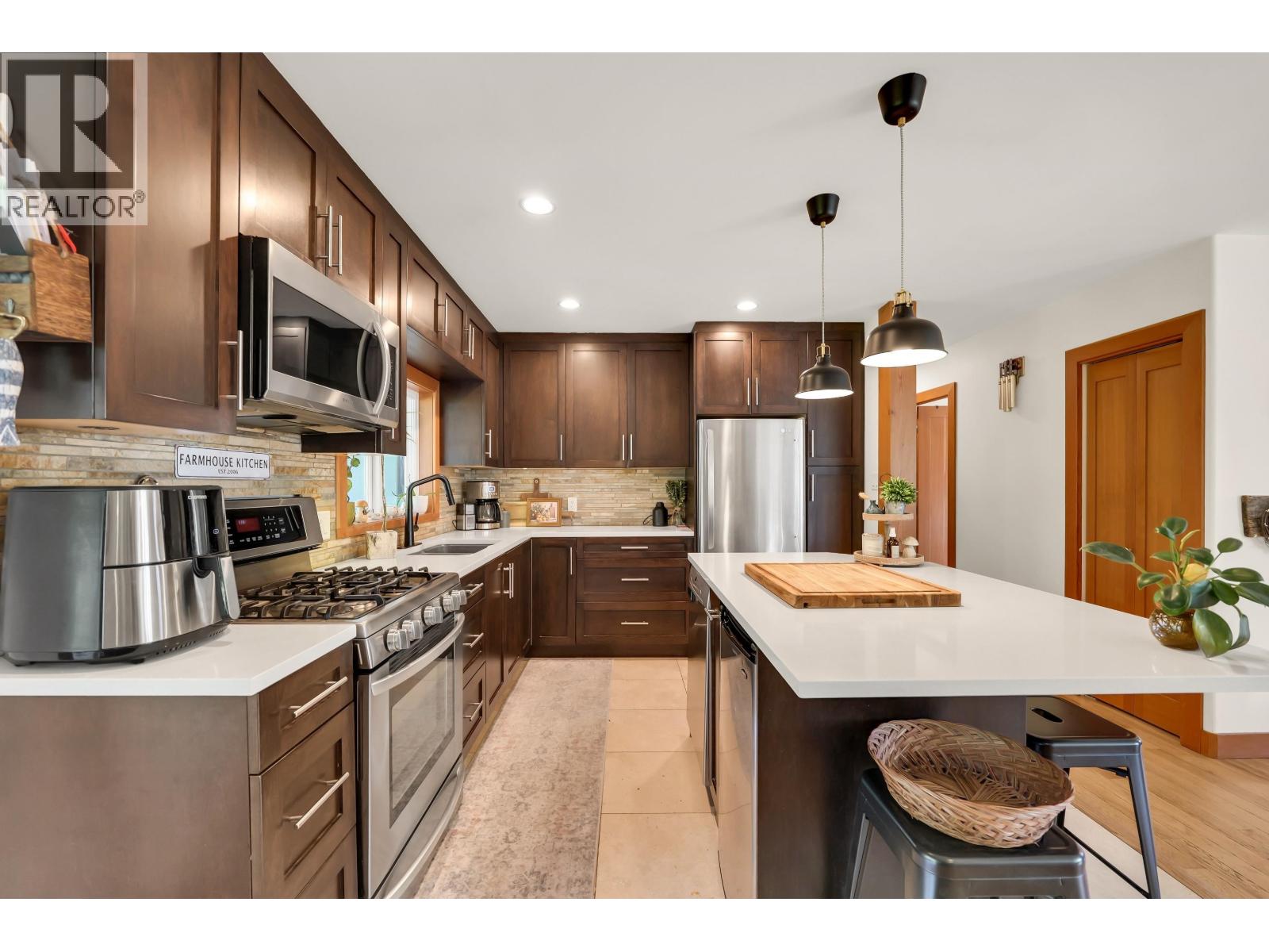 2278 READ PLACE - Photo 4 of 16, Squamish, British Columbia