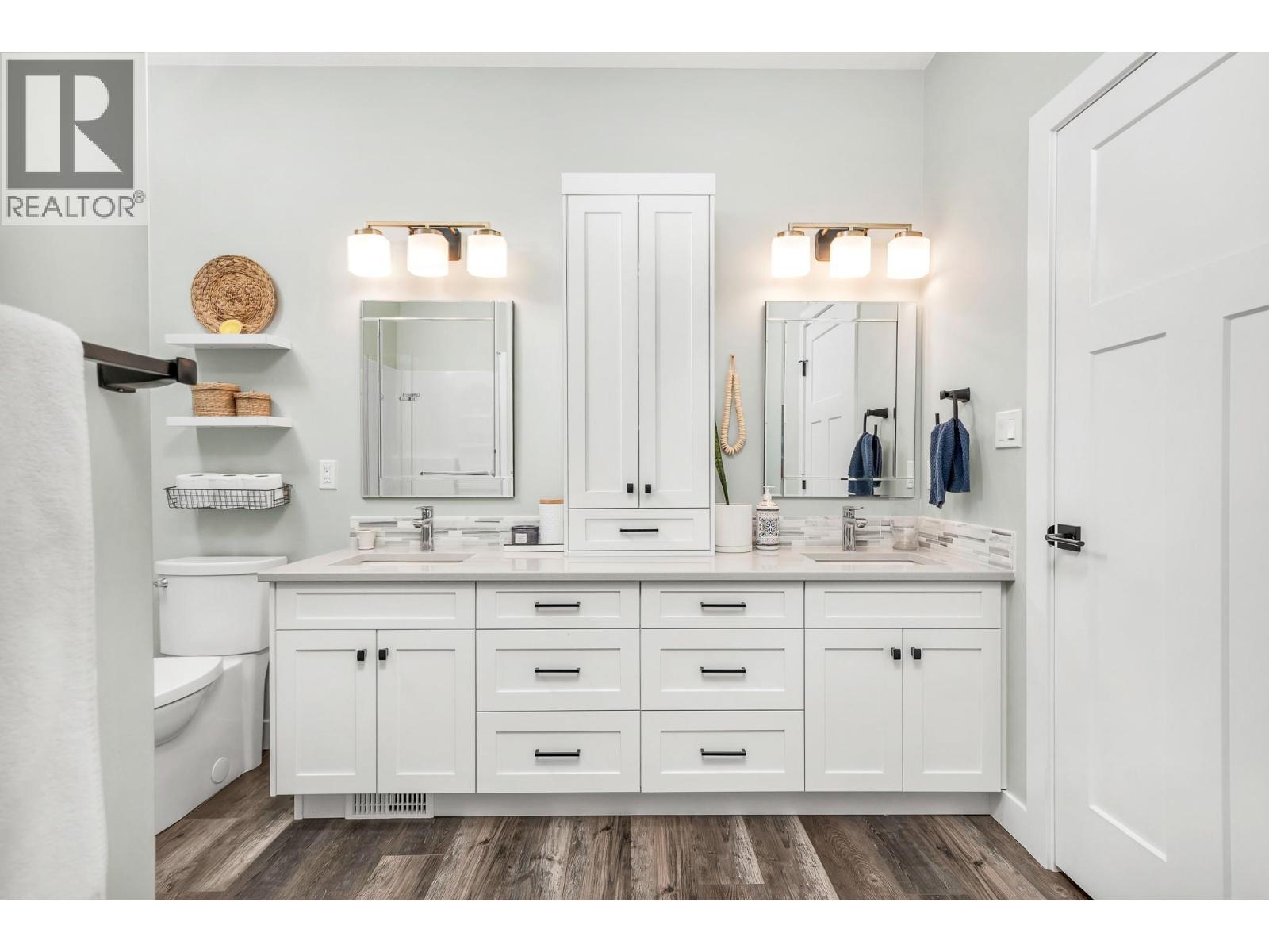 2741 Golf Course Drive, Blind Bay