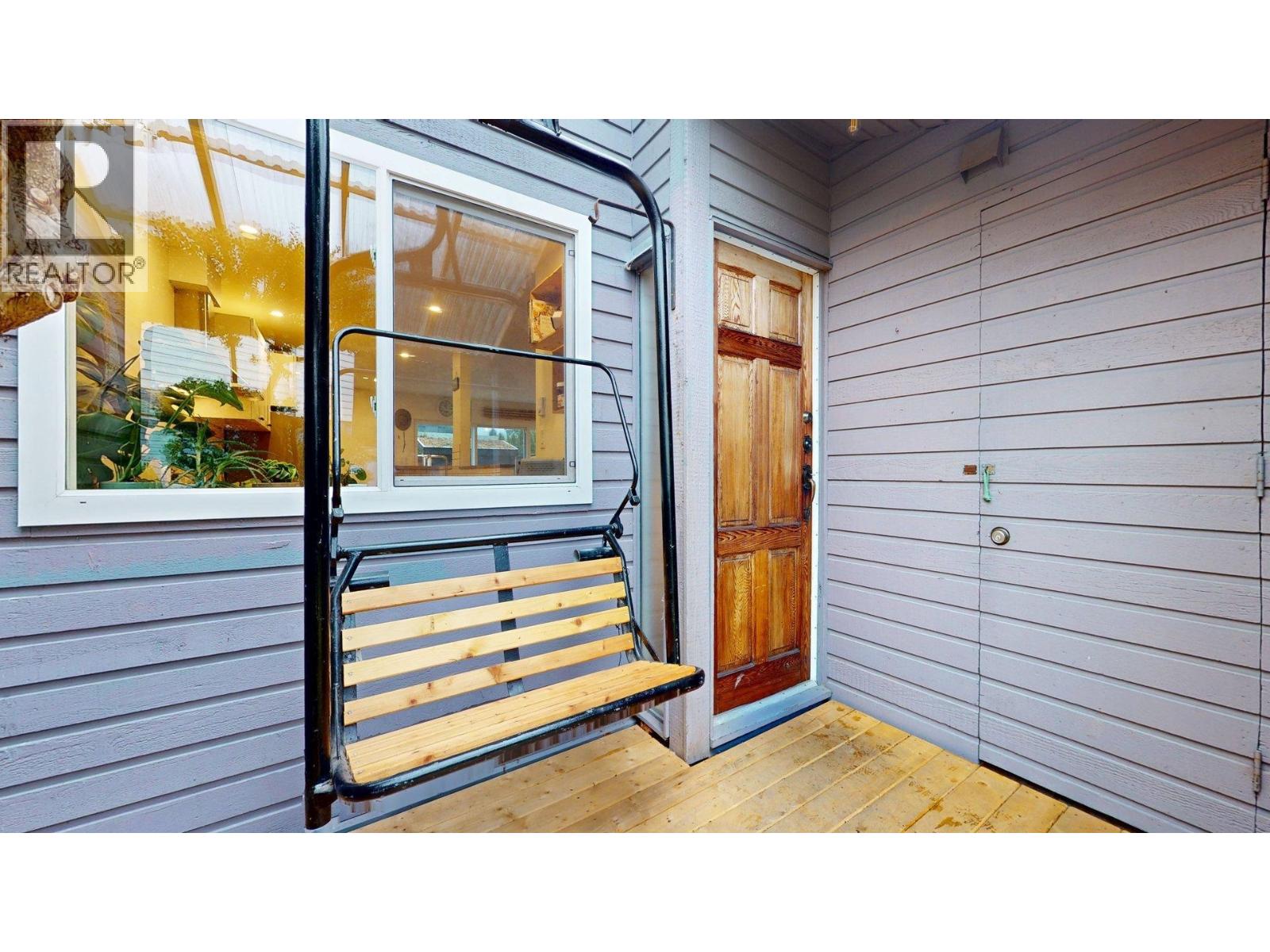 7 38455 WILSON CRESCENT - Photo 5 of 38, Squamish, British Columbia