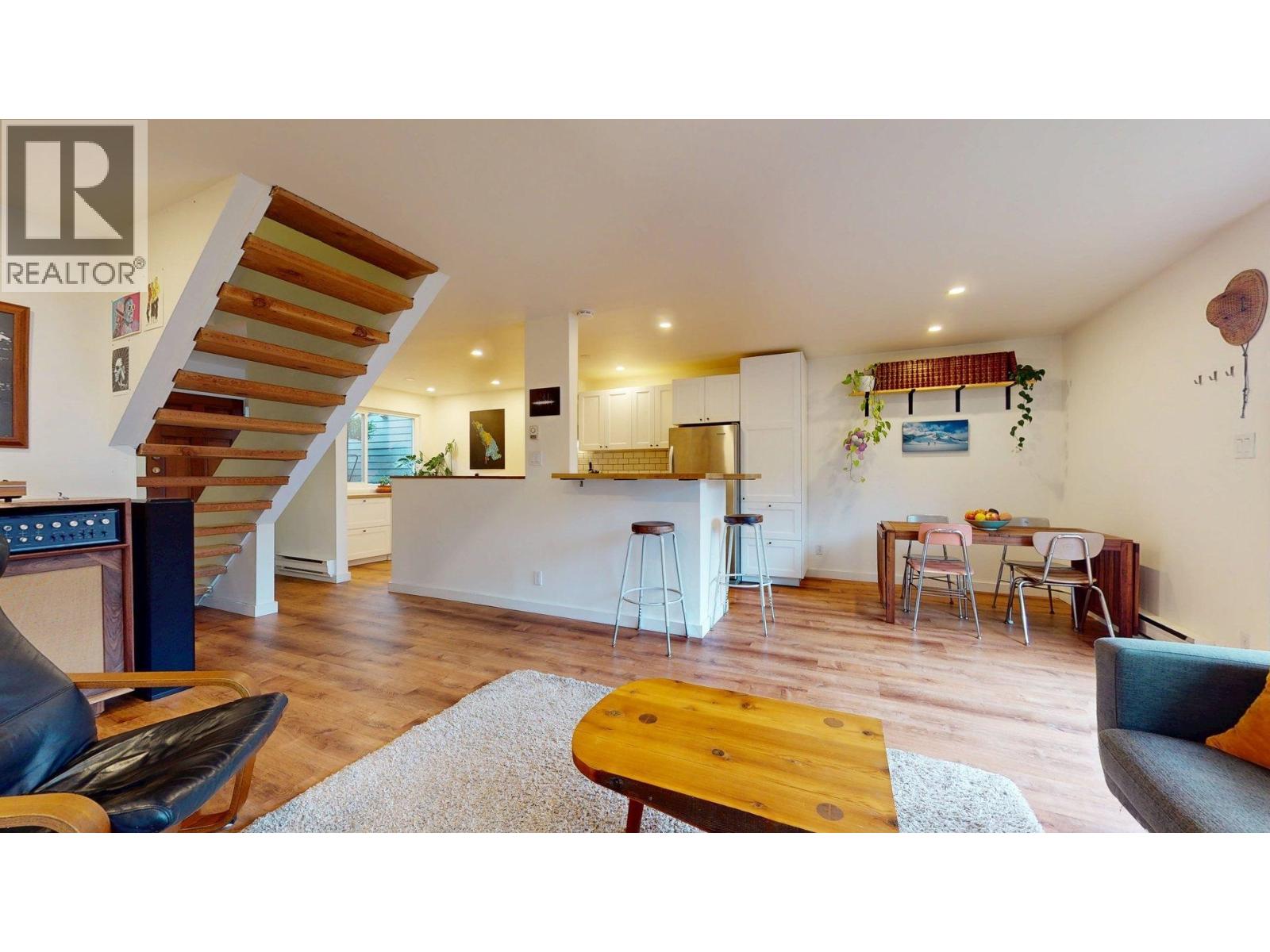 7 38455 WILSON CRESCENT, Squamish