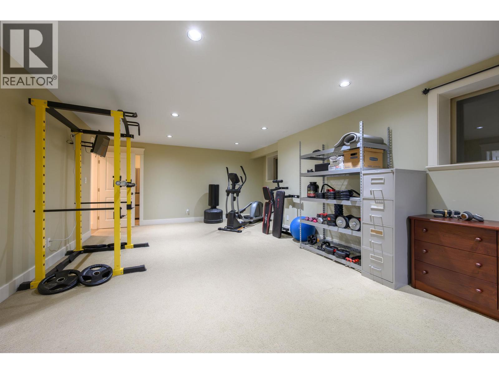 3402 ANNE MACDONALD WAY, North Vancouver