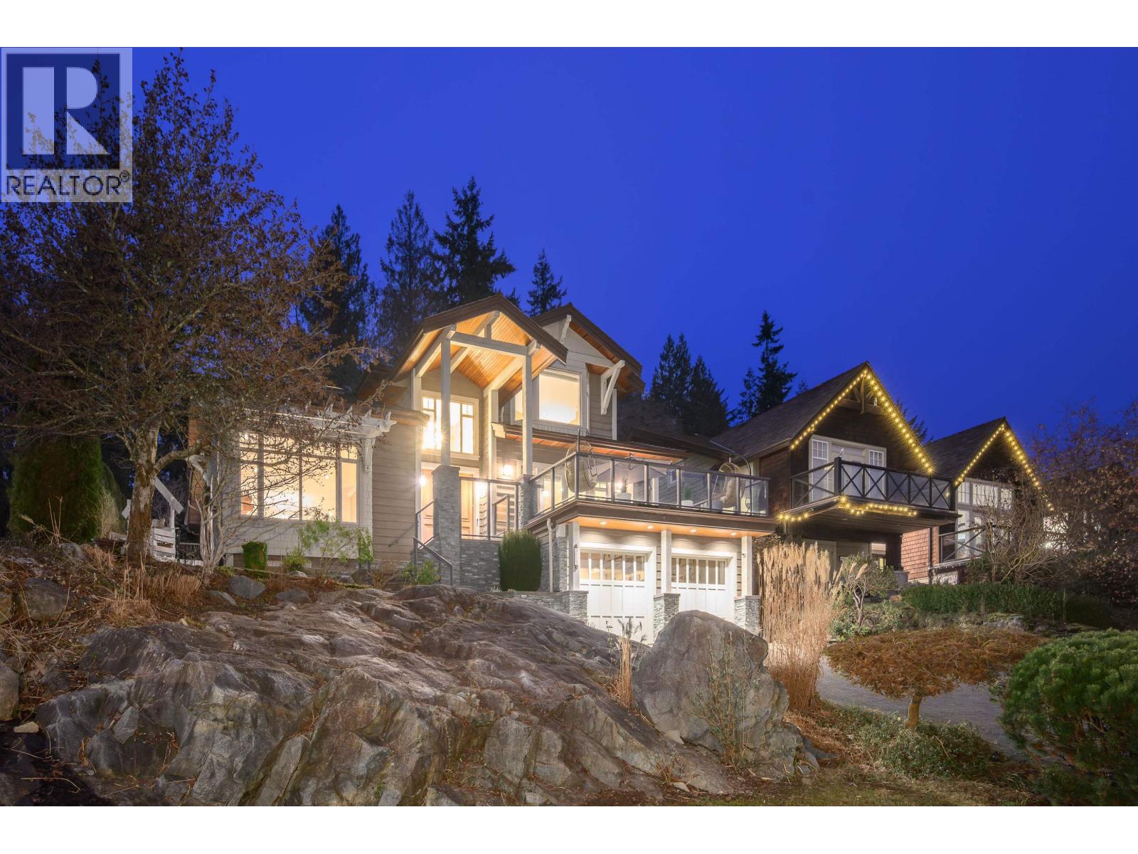 3402 ANNE MACDONALD WAY, North Vancouver
