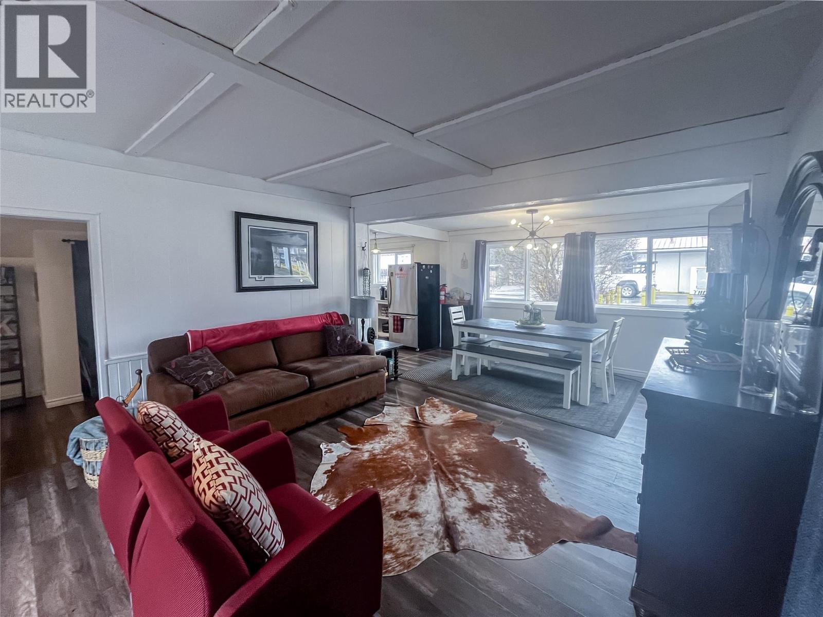 5844 Highway 33, Beaverdell