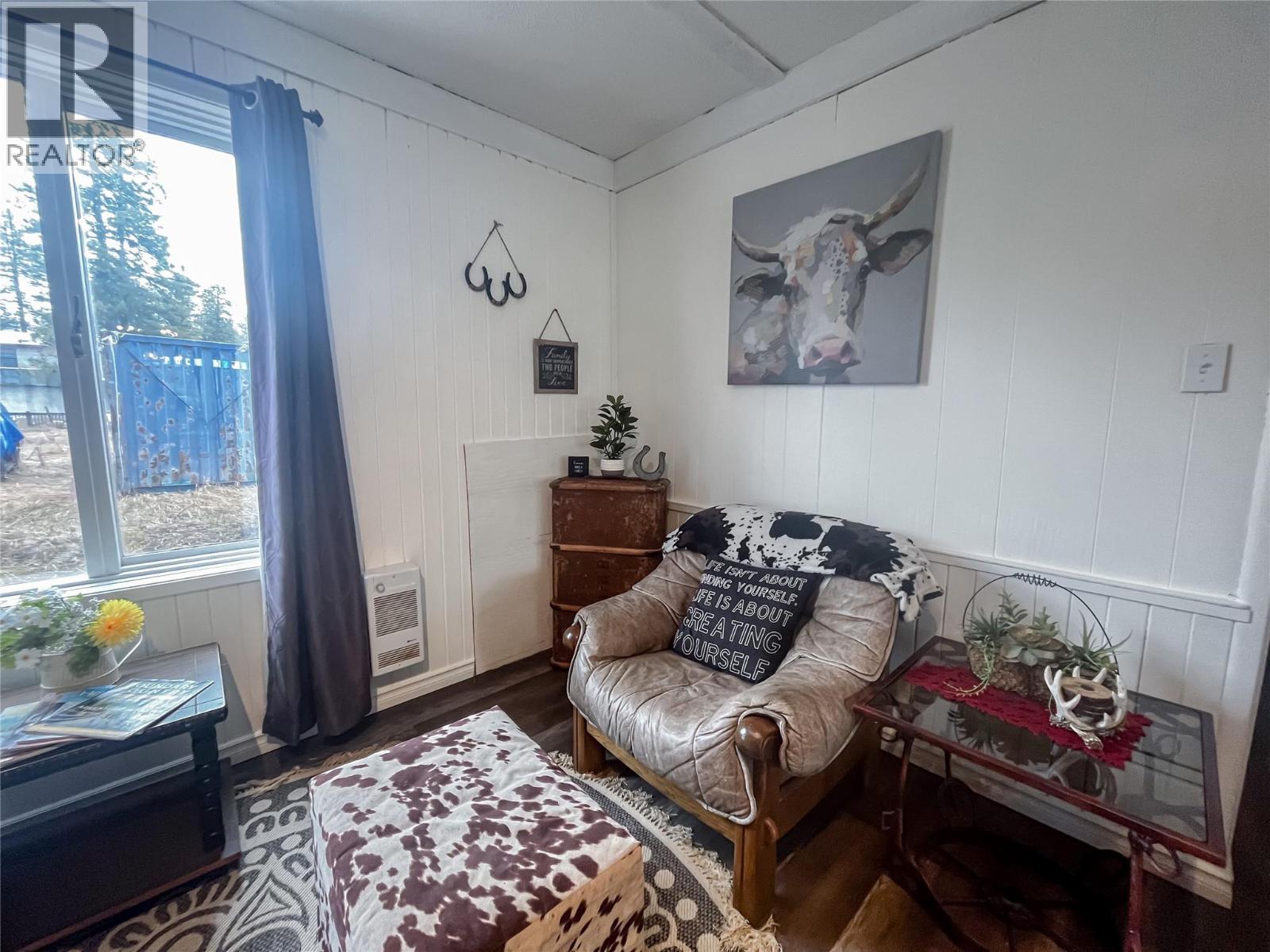 5844 Highway 33, Beaverdell