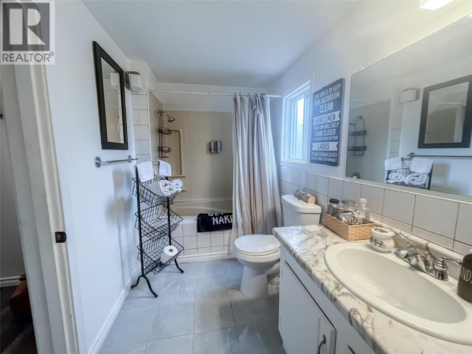 5844 Highway 33, Beaverdell