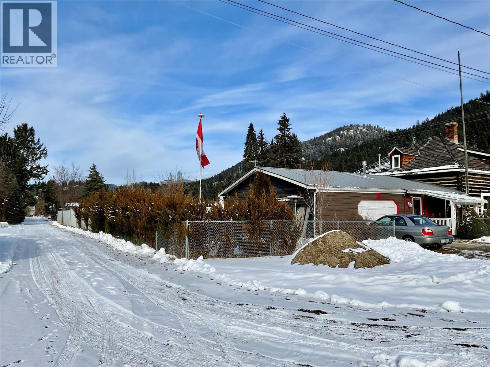 601 Government Avenue N, Greenwood