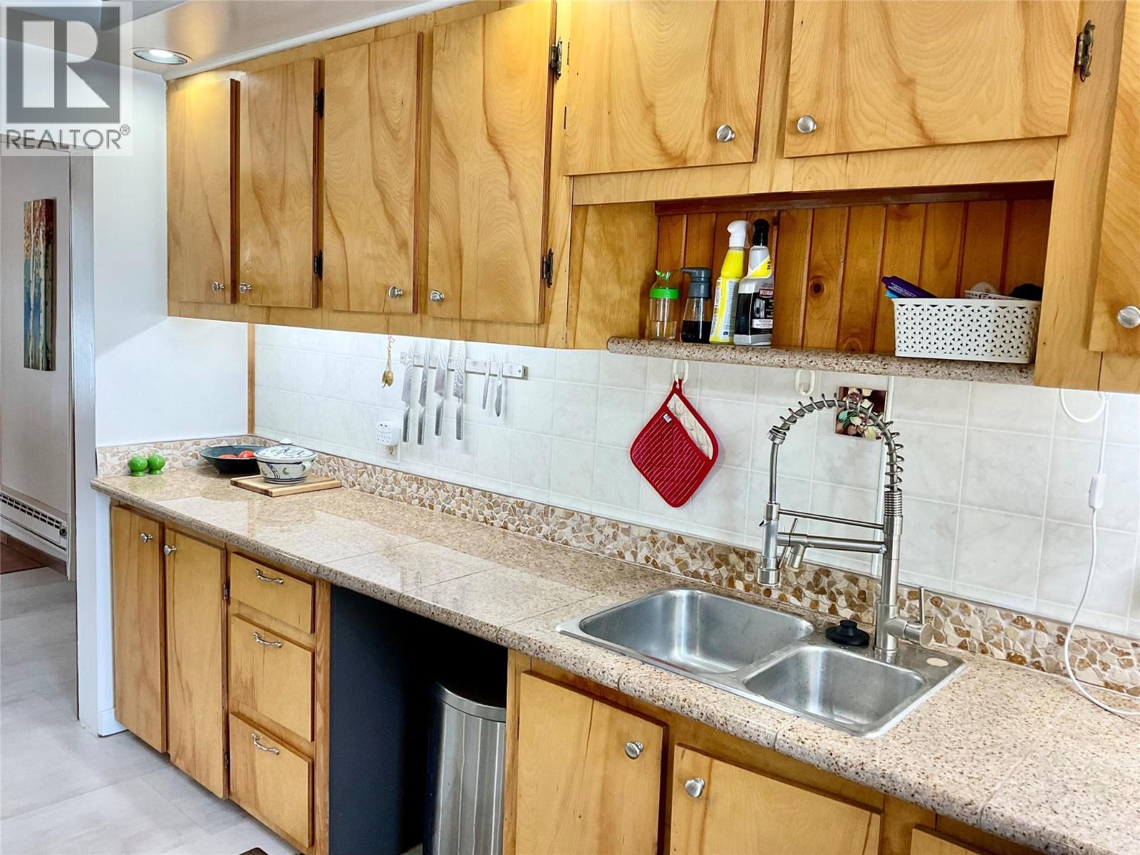 601 Government Avenue N, Greenwood