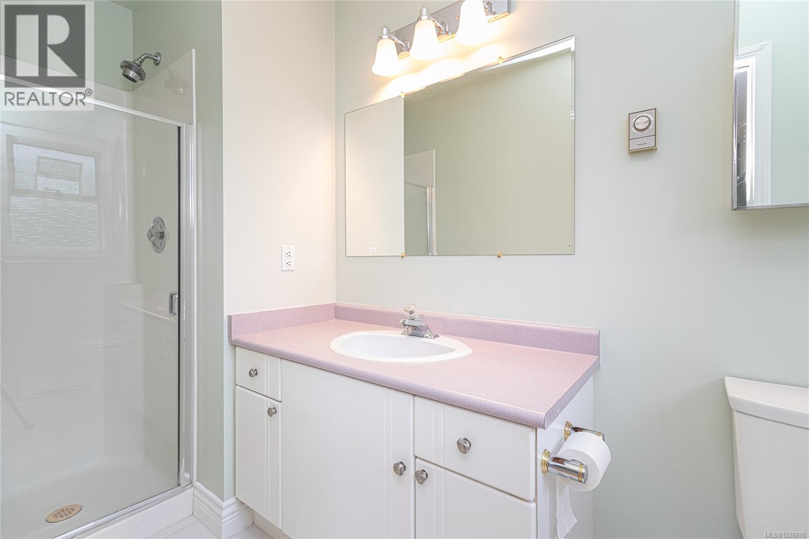  2320 Hazelton Place, Saanich