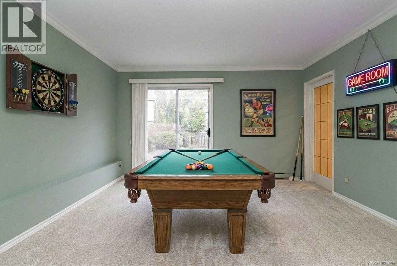  2320 Hazelton Place, Saanich