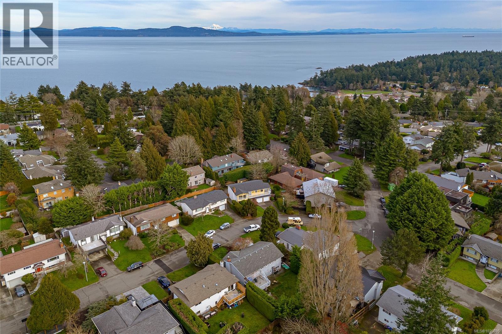  2320 Hazelton Place, Saanich