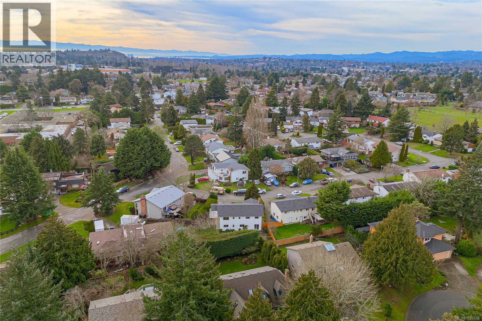  2320 Hazelton Place, Saanich