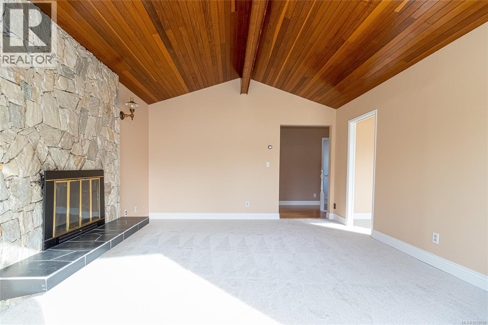  2320 Hazelton Place, Saanich