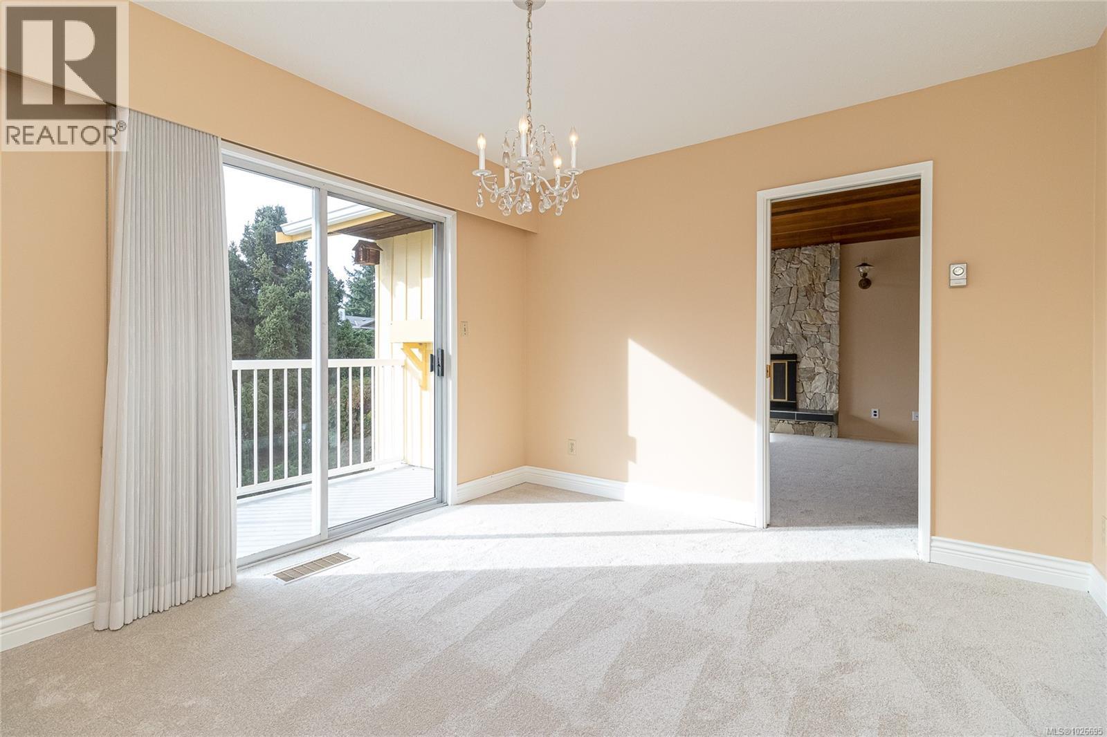  2320 Hazelton Place, Saanich