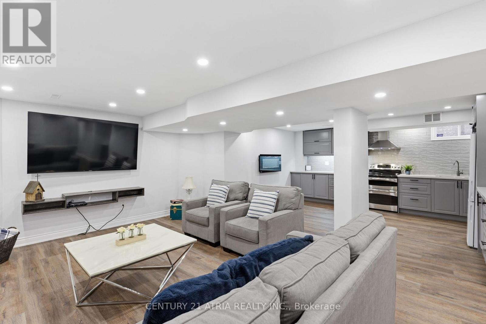 18 ABBOTT AVENUE - 19
