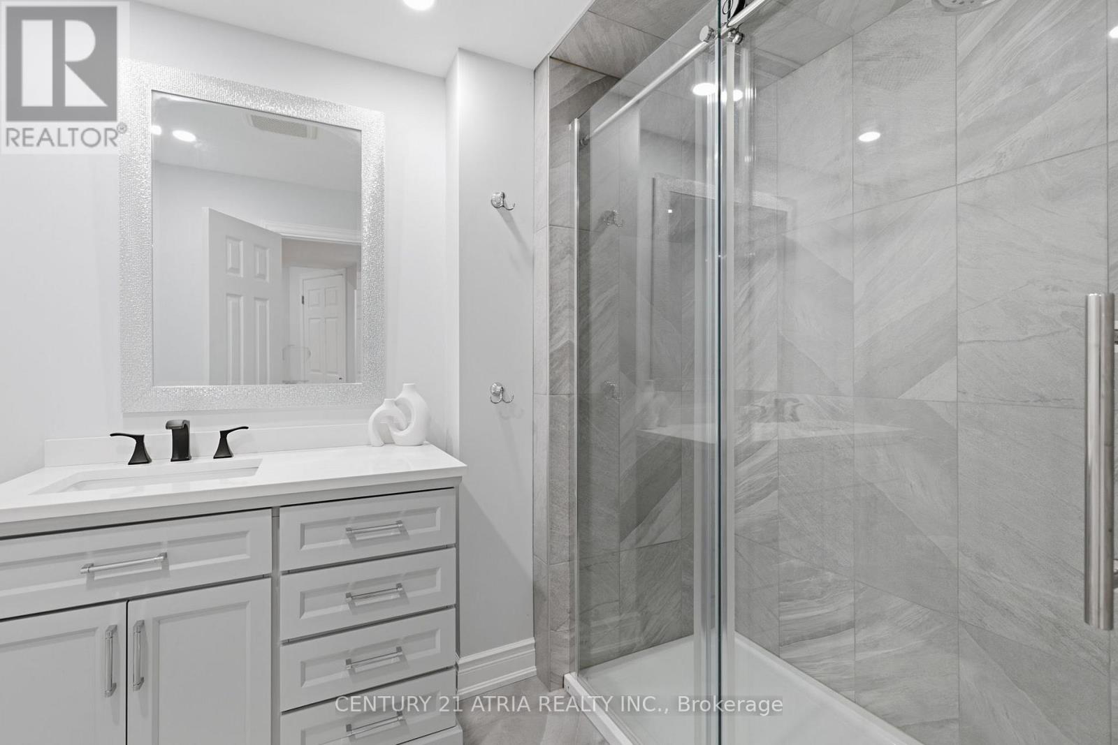 18 ABBOTT AVENUE - 21