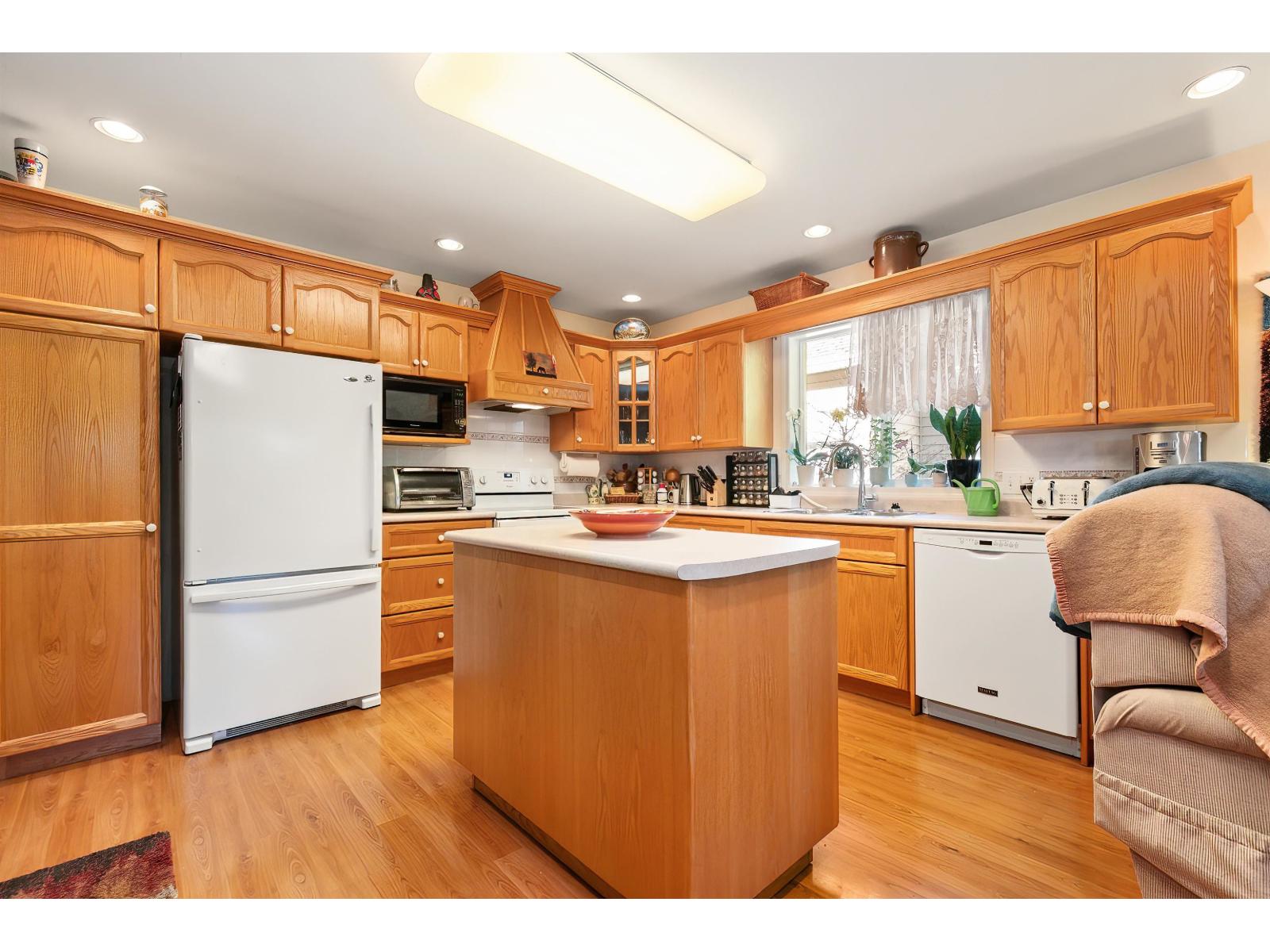 11 43875 CHILLIWACK MOUNTAIN ROAD, Chilliwack Mountain, Chilliwack