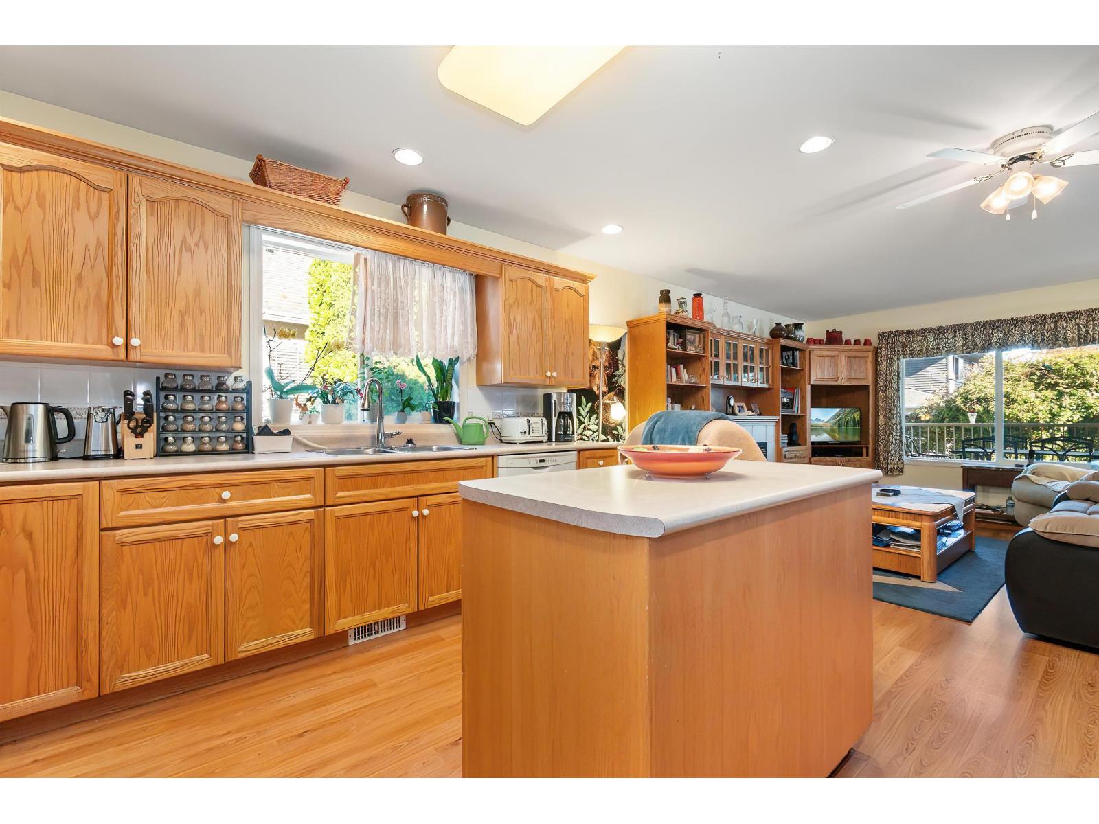 11 43875 CHILLIWACK MOUNTAIN ROAD, Chilliwack Mountain, Chilliwack