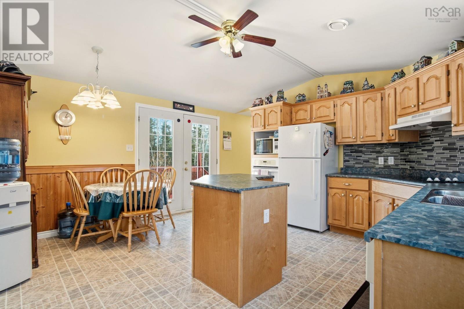 Property 6 of 27 of 107 South Uniacke Road