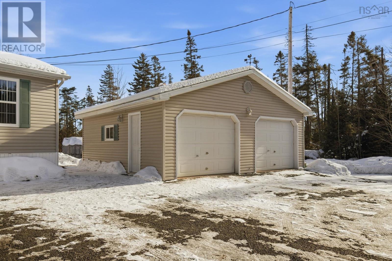 Property 15 of 27 of 107 South Uniacke Road