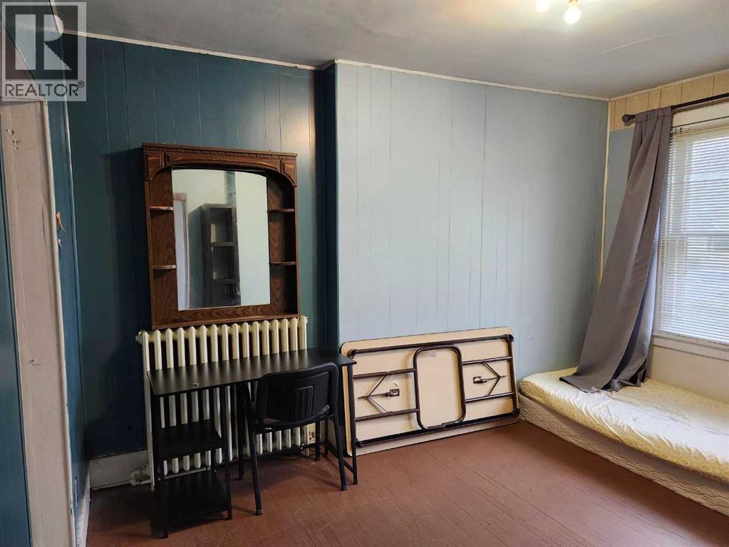 Single Family House for Sale in   Avenue NW Mount Pleasant Calgary 