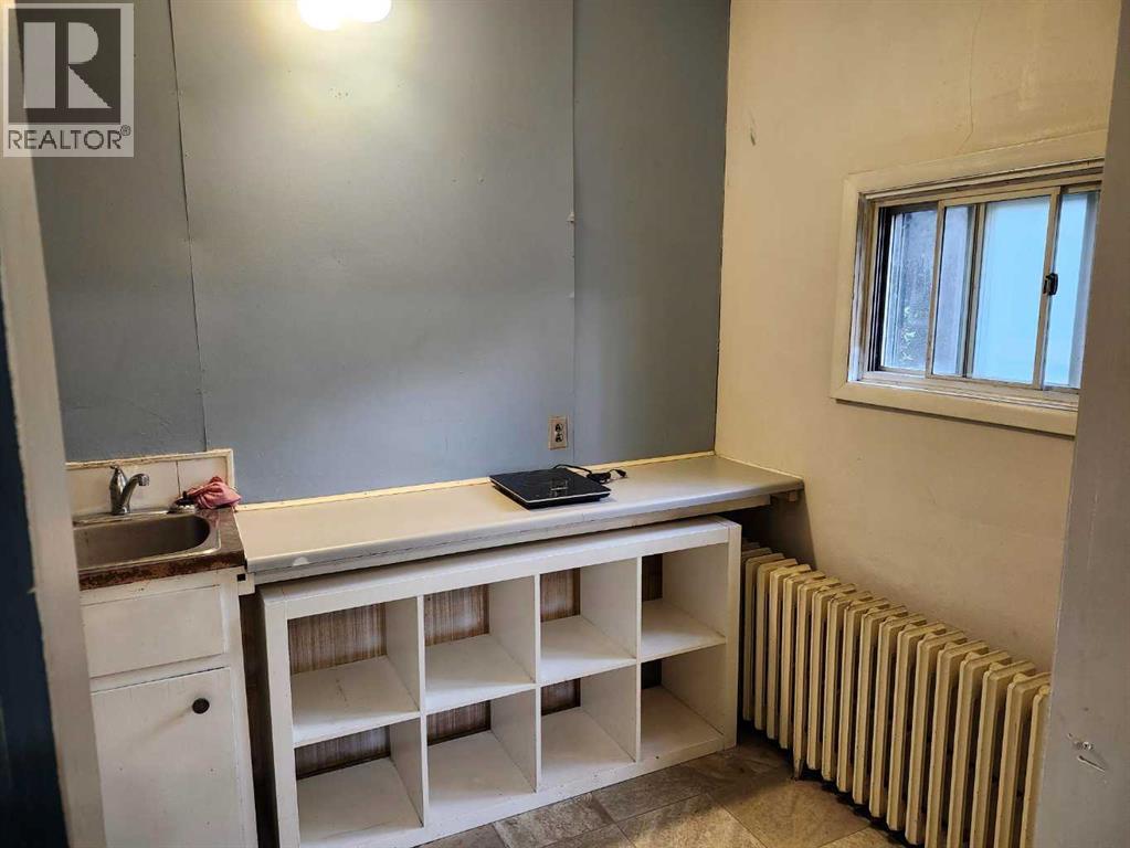 Single Family House for Sale in   Avenue NW Mount Pleasant Calgary 