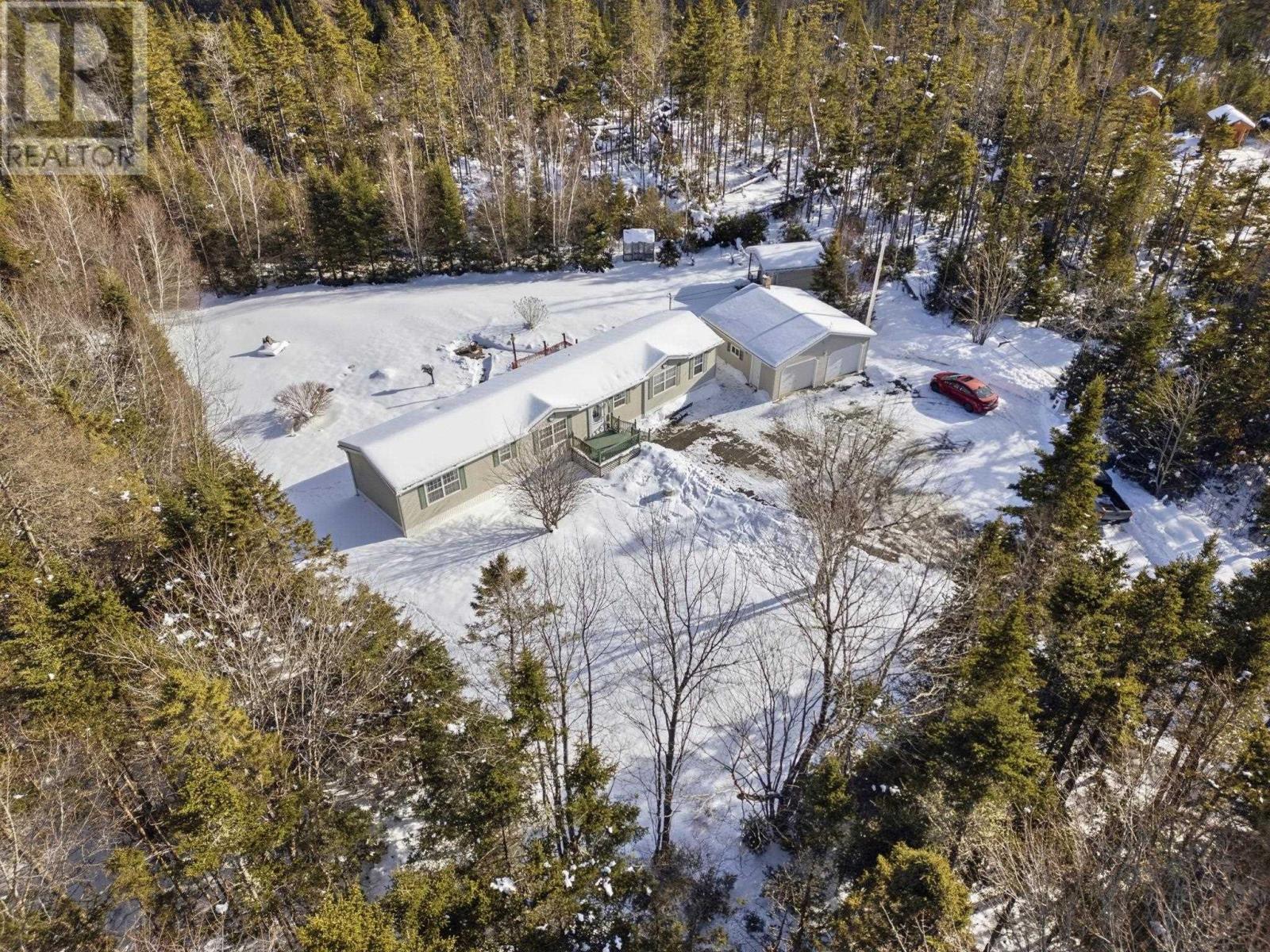 Property 23 of 27 of 107 South Uniacke Road