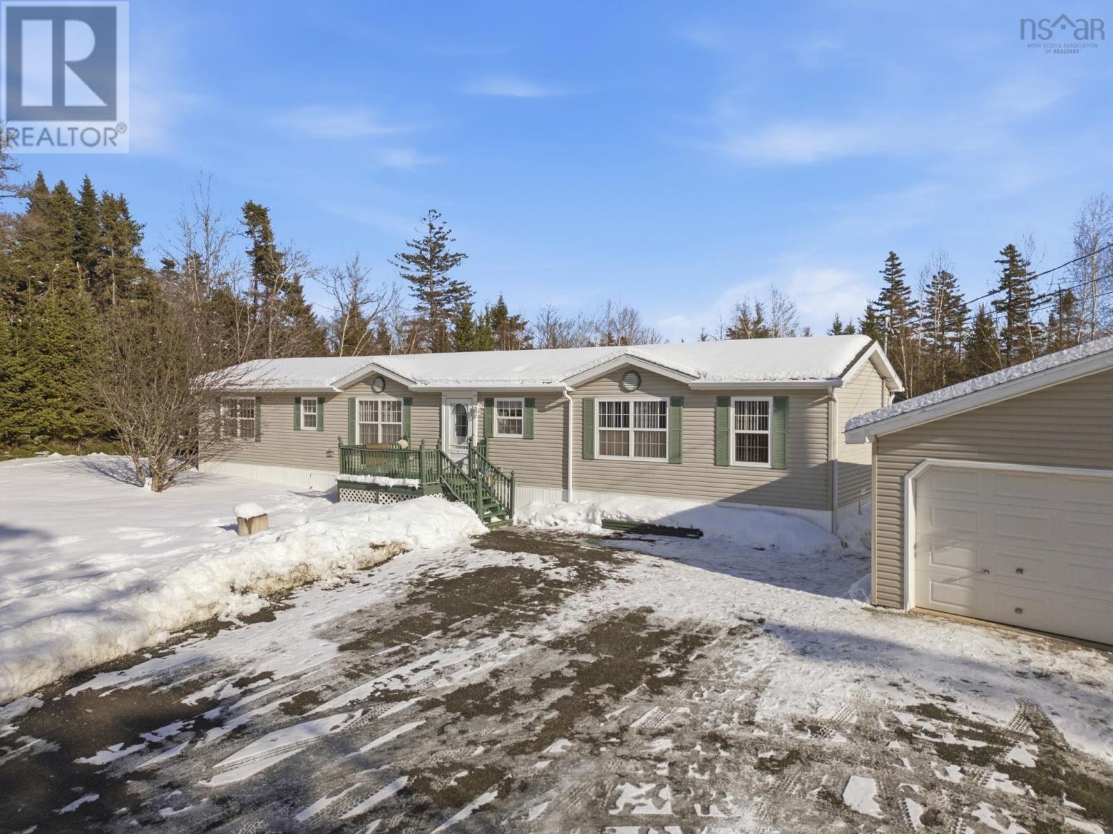 Property 4 of 27 of 107 South Uniacke Road