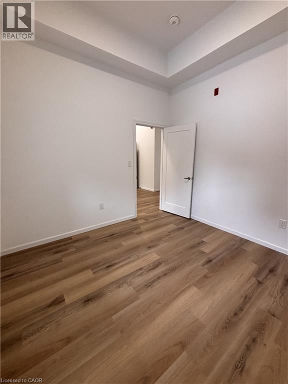 244 KING Unit 106 photo 4