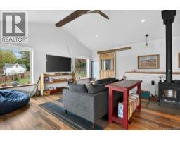 420 1st St, Sointula, BC V0N3E0 Photo 14