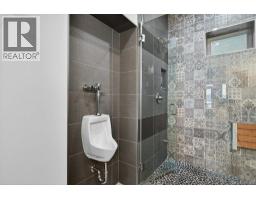 420 1st St, Sointula, BC V0N3E0 Photo 27