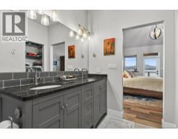 420 1st St, Sointula, BC V0N3E0 Photo 28