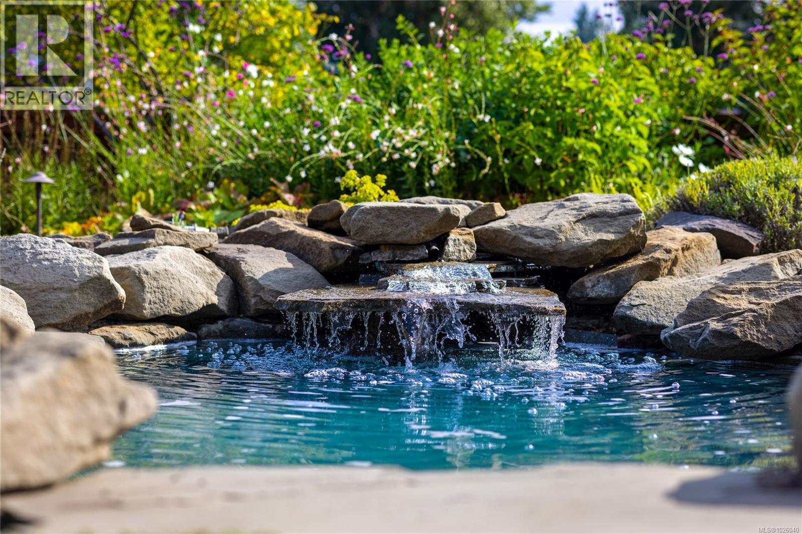 930 Eaglecrest Dr, Qualicum Beach