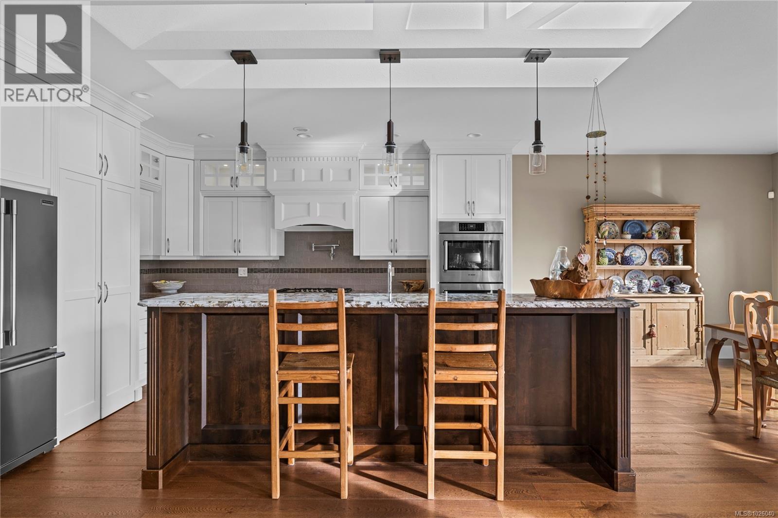 930 Eaglecrest Dr, Qualicum Beach