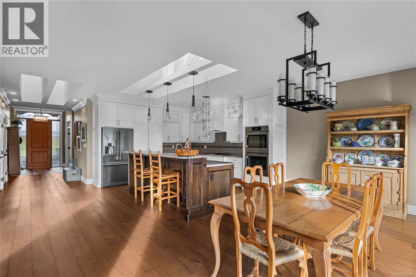 930 Eaglecrest Dr, Qualicum Beach