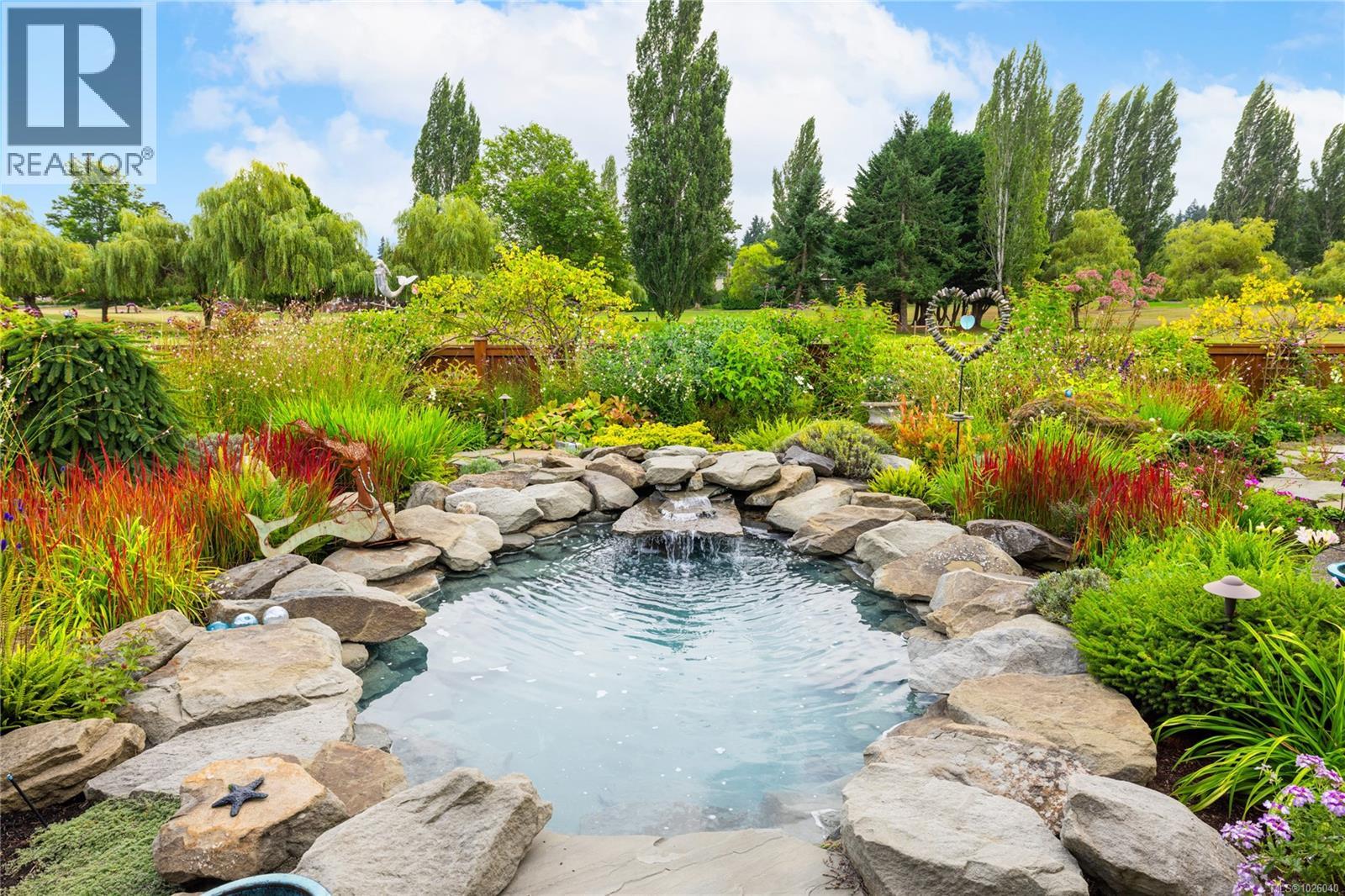 930 Eaglecrest Dr, Qualicum Beach